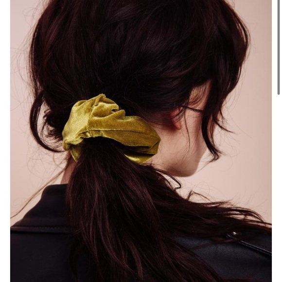 I’m with the Band The Baez Velvet Scrunchie - Picture 2 of 6